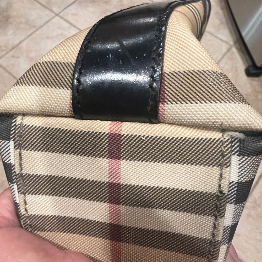 Authentic Burberry Nova Check Tote - Picture 11 of 12